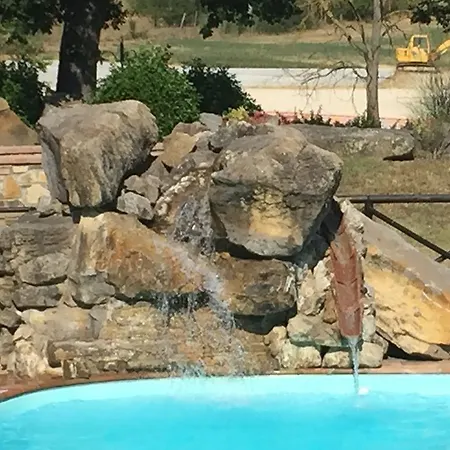 Azienda Agrituristica I Tre Casali 아파트호텔