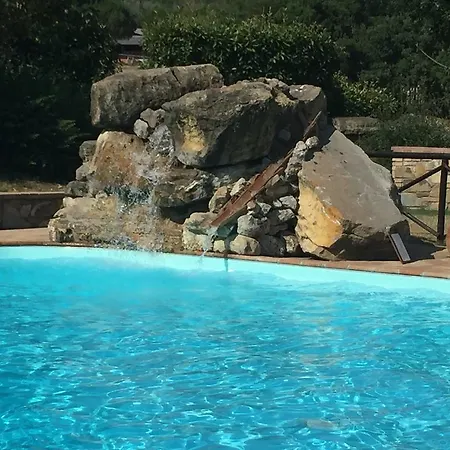 Azienda Agrituristica I Tre Casali 아파트호텔 4*