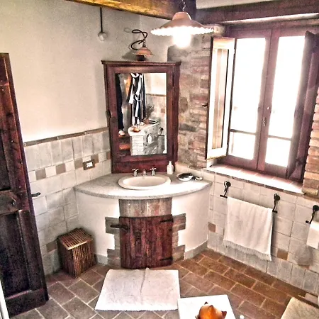 Azienda Agrituristica I Tre Casali 4*