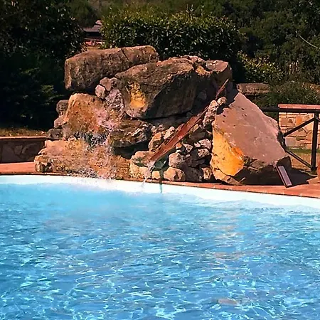 Azienda Agrituristica I Tre Casali מלון דירות 4*