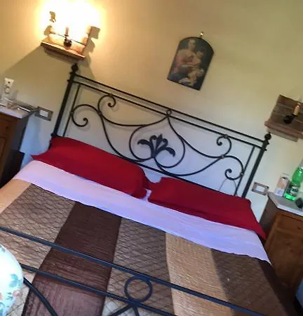Azienda Agrituristica I Tre Casali מלון דירות 4*